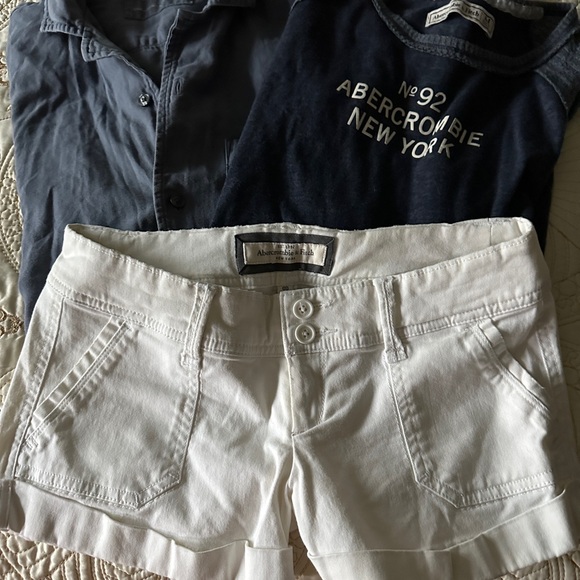 Abercrombie & Fitch LOT of 3 items - Picture 13 of 15